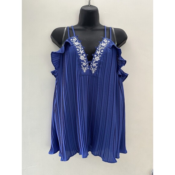 Takara Women's Large Embroidered Floral Pleated Blue V-Neck Tank Top Sleeveless - Picture 1 of 10